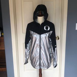 COPY - Nike Oregon Ducks black and silver windbreaker